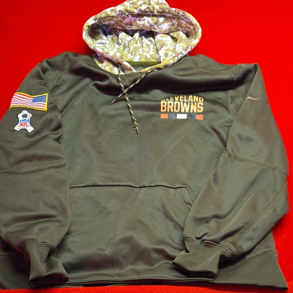 Nike Green Sweatshirt with Camouflage Hood